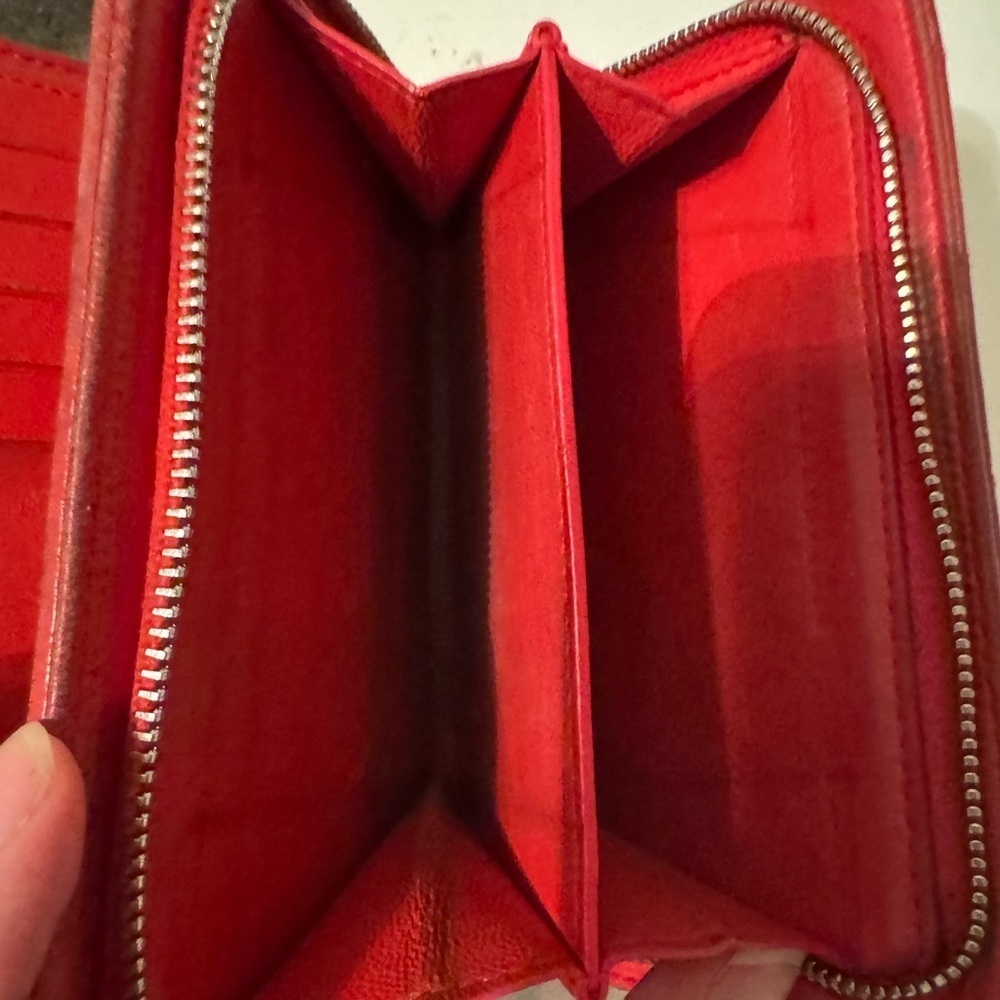 Chanel Small Classic Red Quilted Leather Wallet - Authentic - Picture 13 of 16